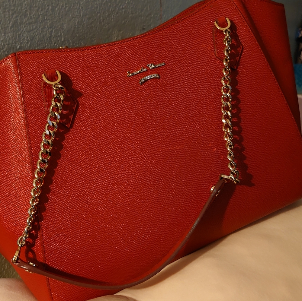 Samantha Thavasa Deluxe Purse